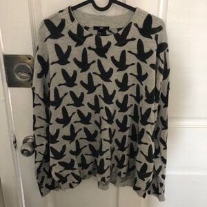 H&M Black Grey Swallow Bird Print Pattern Sweater Medium